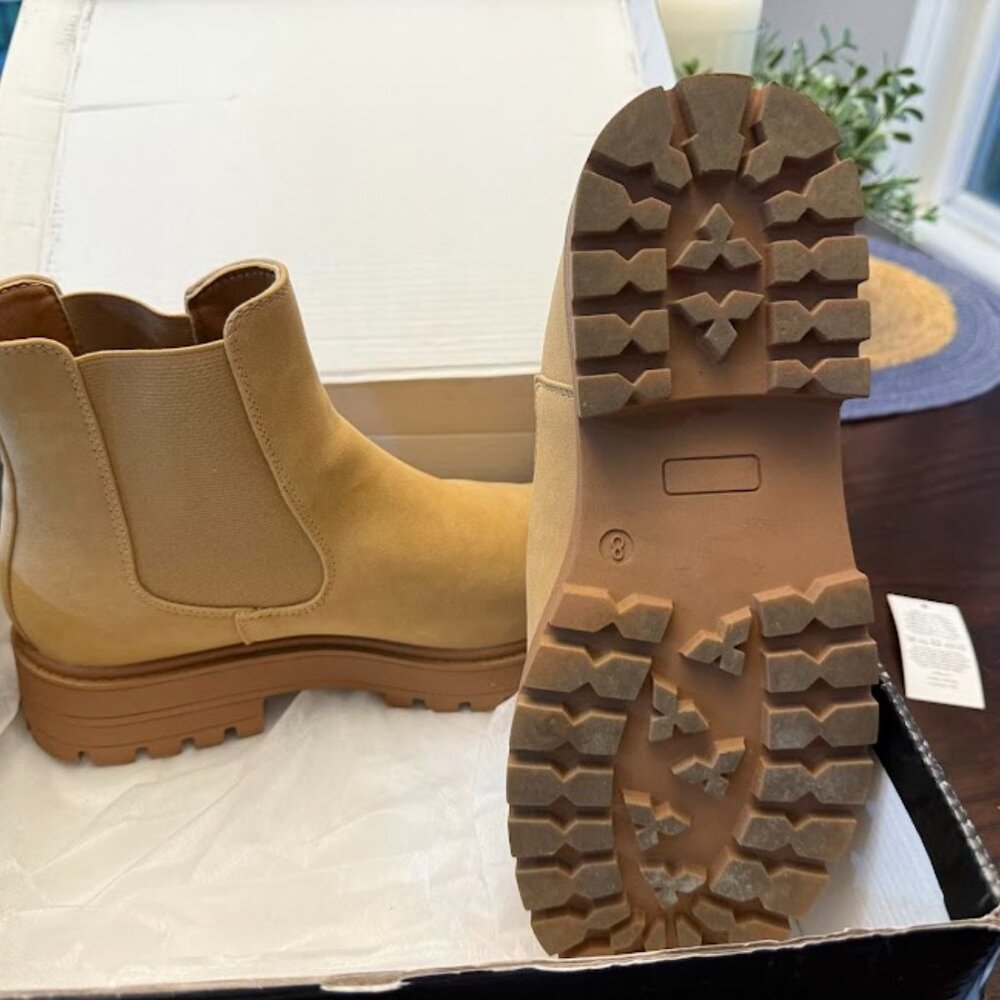 Women's Ankle Boot Low Heel Lug Sole Slip on - Chelsea Light Brown -size 8 - Picture 5 of 9